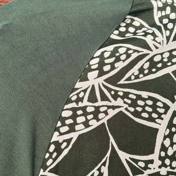 Coldwater Creek Top, size 10-12 - Picture 3 of 6